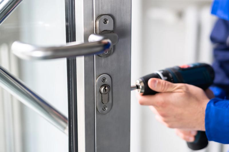 doorrepair_b2.jpg